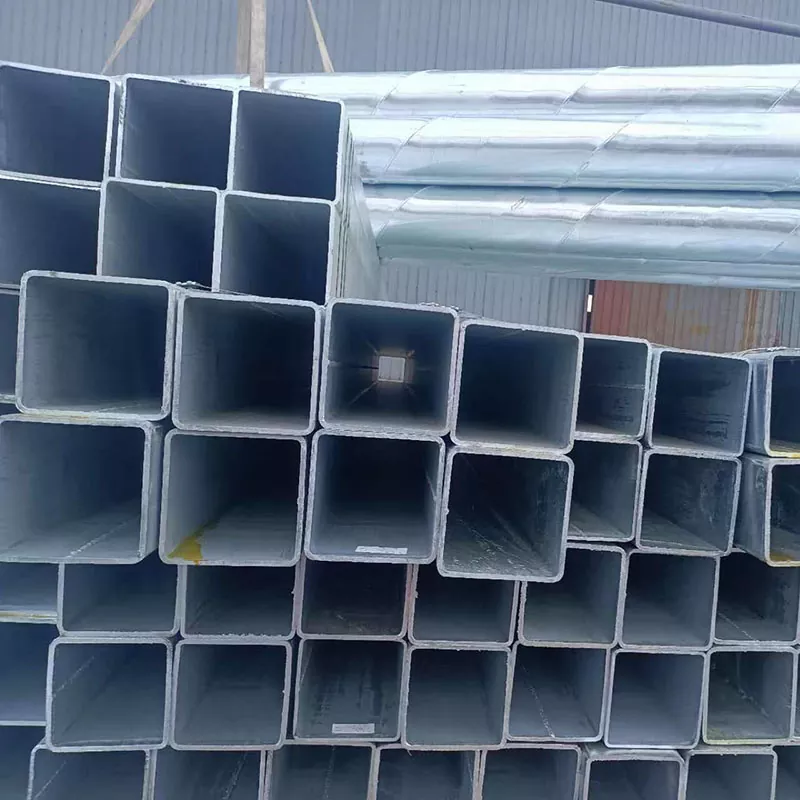 Czarna prostokątna tuba małego kalibru